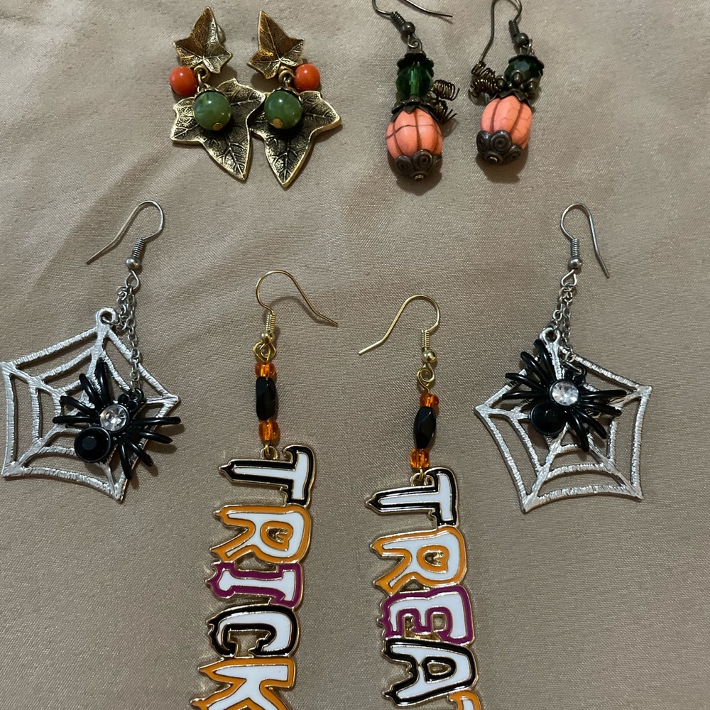 Halloween Themed Earrings Set